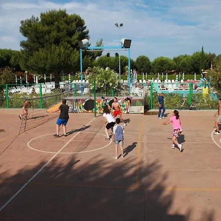 Kamp alanı Victoria Mobilehome Lido 4*