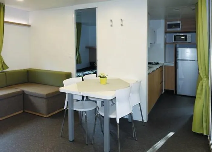 אתר קמפינג Victoria Mobilehome Lido 4*